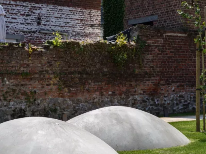 Installation d’un mobilier urbain tendance pour un des plus anciens hôpitaux d’Europe