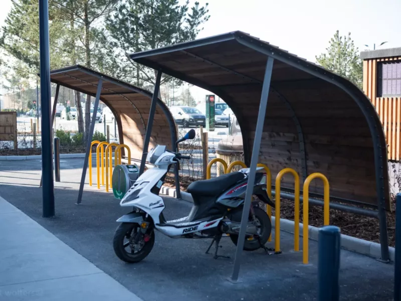 Des abris à vélos éco au sein du plus grand centre commercial de Picardie