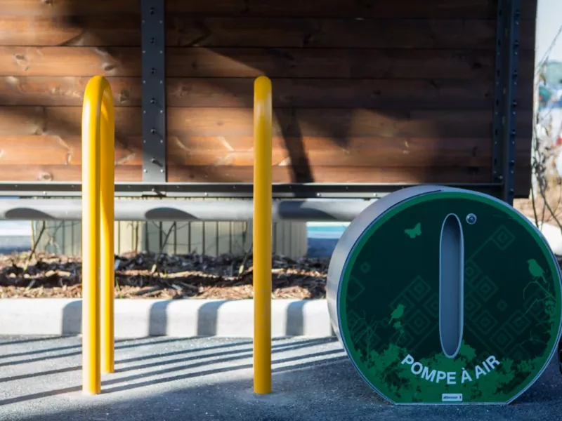 Des abris à vélos éco au sein du plus grand centre commercial de Picardie