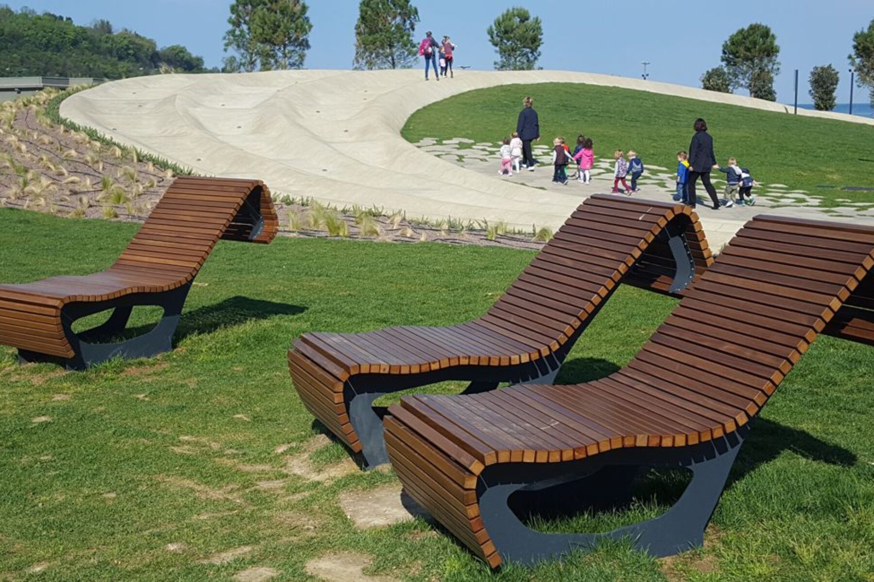 Banc Flow — Mobilier urbain