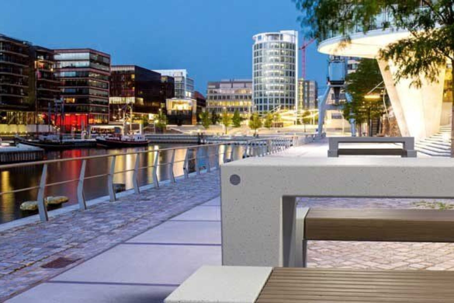 Table Eraclea — Mobilier urbain