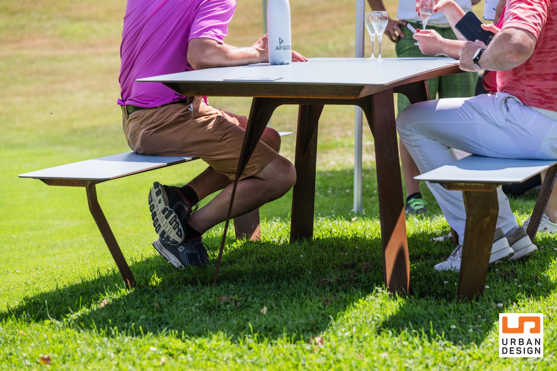 Notre première table HORIZON© au Golf de Liège-Gomzé 6 Urban Design Table Horizon Golf Liege Gomze 1 1
