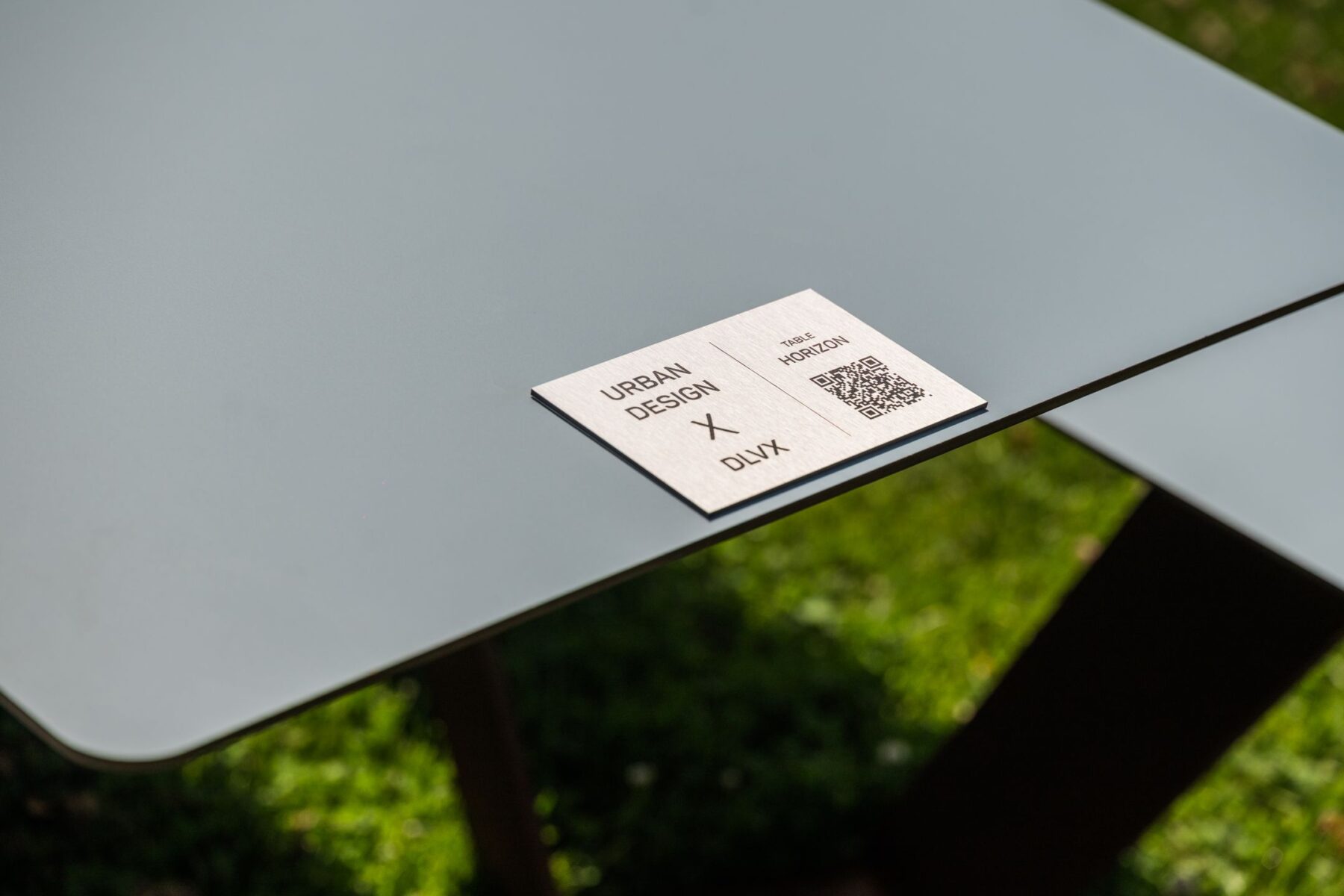 Mobilier urbain sur mesure 3 Table Horizon