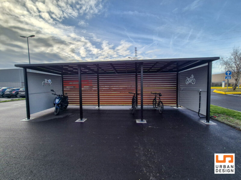 Aménagement extérieur complet chez Lyreco : mobilier urbain et solutions de mobilité