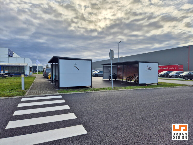 Aménagement extérieur complet chez Lyreco : mobilier urbain et solutions de mobilité