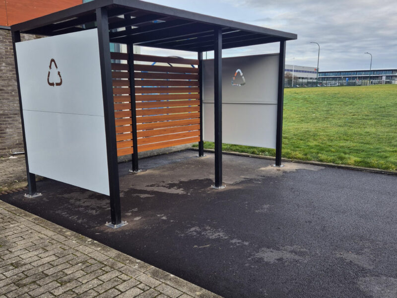 Aménagement extérieur complet chez Lyreco : mobilier urbain et solutions de mobilité