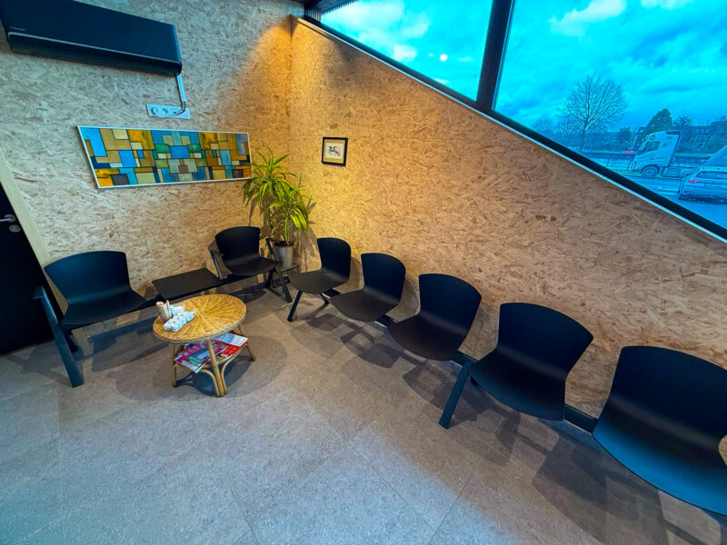 Du nouveau mobilier pour la salle d&rsquo;attente de la maison médicale Cap Santé